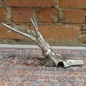 Decorative metal antler stag head wall decor